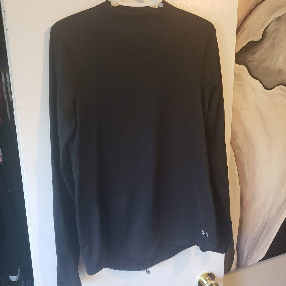 Under Armour thermal long sleeve
